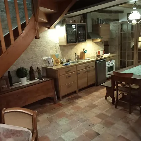 La Tour Du Fauconnier Ferienhaus Doué-la-Fontaine